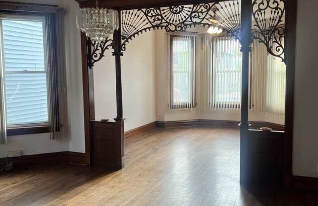 1921 N Pulaski Road Gallery 4