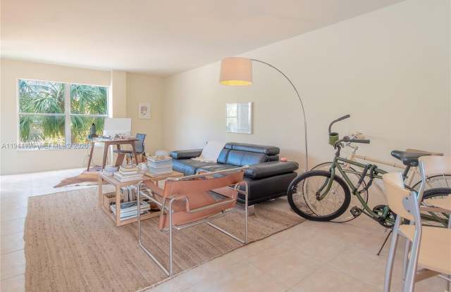 1615 West Avenue photos photos