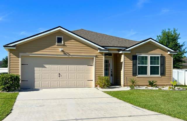 Stylish 4-Bedroom Home with Fenced Yard – Prime Location! photos photos