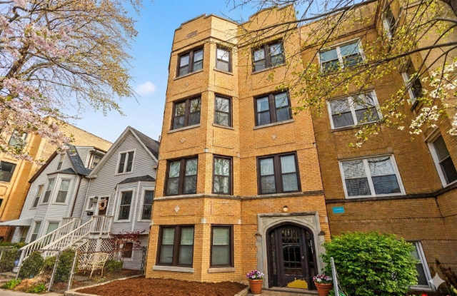 4315 N Troy Street unit: 2 photos photos