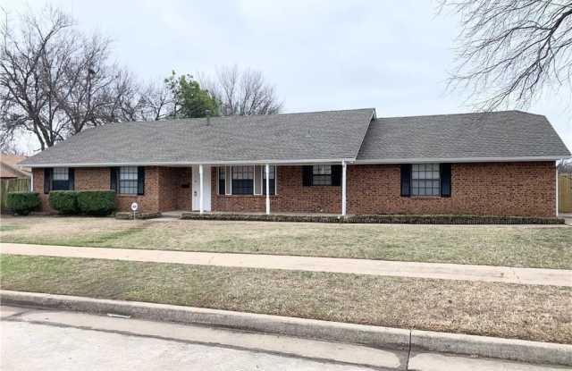 1204 NE 6th Street photos photos