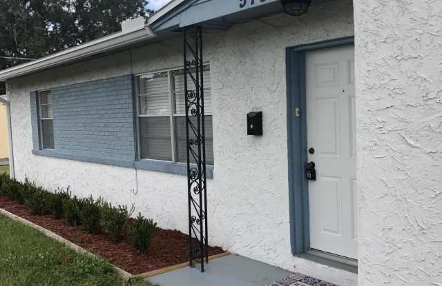5780 CEDAR FOREST DR E Gallery 3
