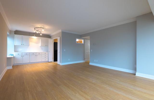 3 Bed | 2 Bath | Downtown Condo | Garage Parking Included photos photos