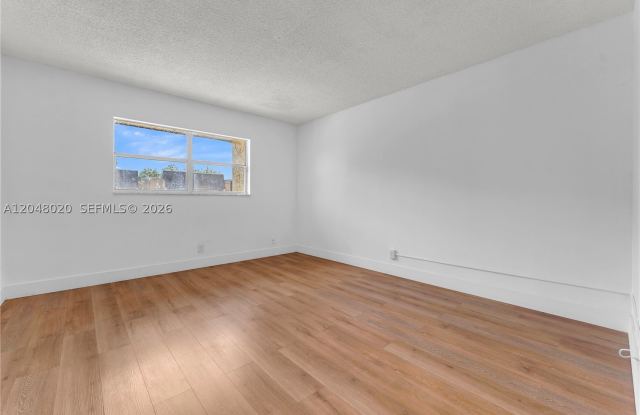 5653 Blueberry CT Gallery 4