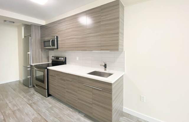 596 E 19th St photos photos