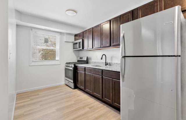 54 Congress Heights photos photos