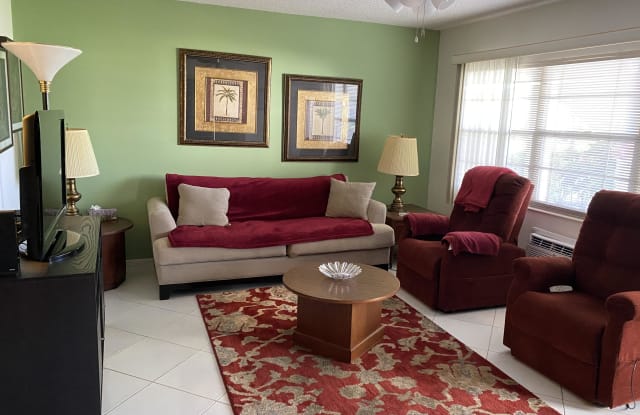 390 Brighton J - 390 Brighton East, Palm Beach County, FL 33434