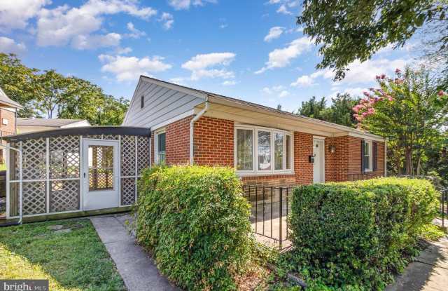 Renovated Rancher for rent in Rosedale! photos photos