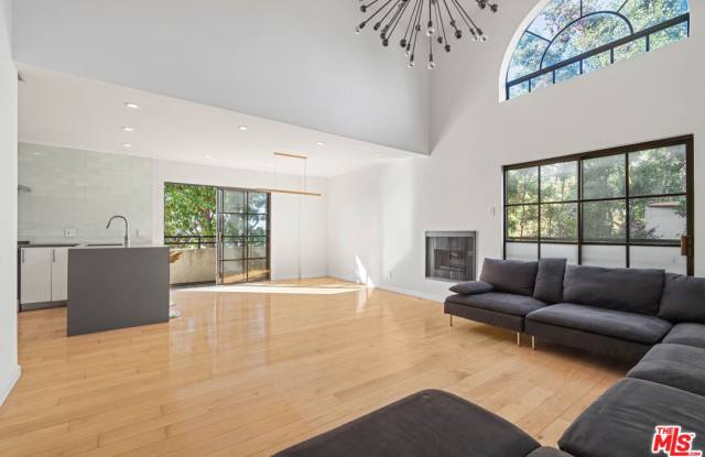 3780 Ocean View Ave - 3780 Ocean View Avenue, Los Angeles, CA 90066