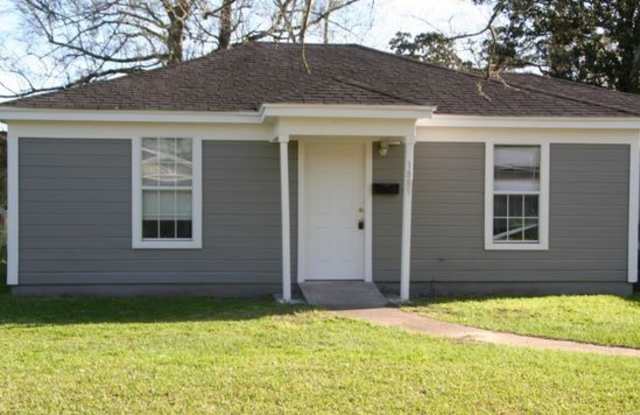 3 Bedr/ 1 bath Beautiful Home in Beaumont, TX photos photos