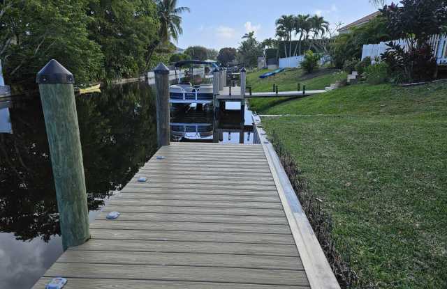 1105 Anchor Point Gallery 2