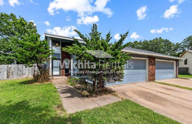 SE East Side-3 BD/2 BA Duplex! - 1718 South Beech Court, Wichita, KS 67207