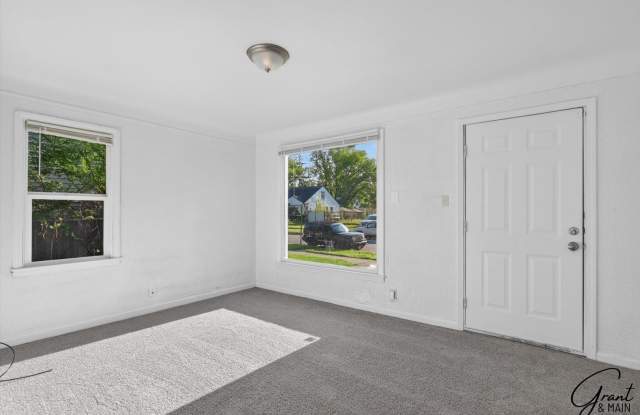 $1250 3 bed Bungalow Gallery 3