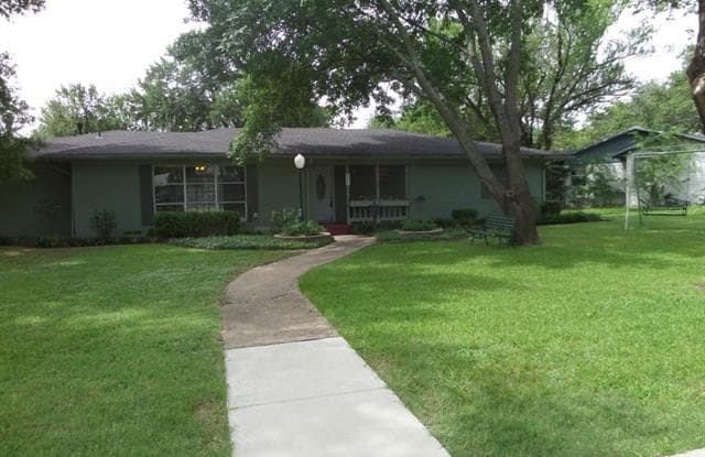 364 Crockett Street - 364 Crockett, Lewisville, TX 75057