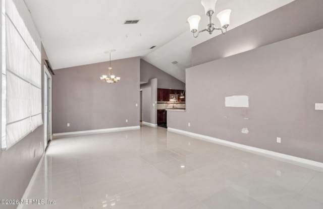 5065 Knightsbridge Circle North photos photos