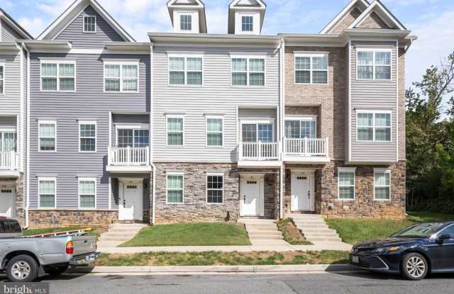 8276 SAFARIAN Way Gallery 1