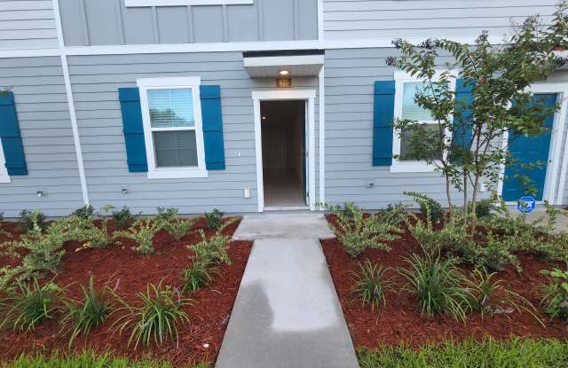 875 Gate Run Rd - 875 Gate Run Road, Jacksonville, FL 32211