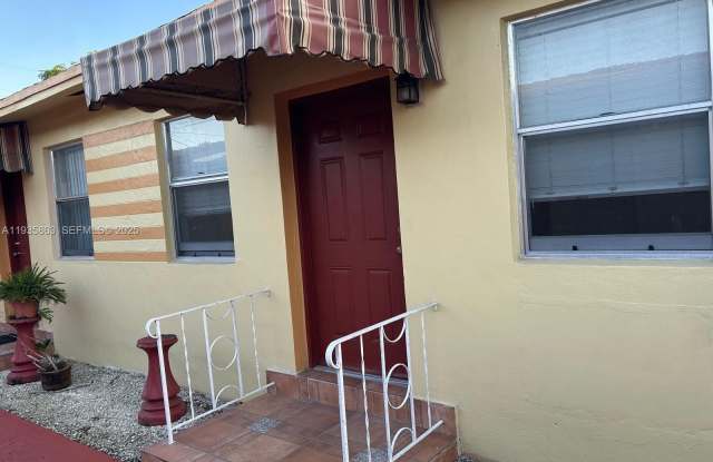 3009 NW 22nd Ct photos photos