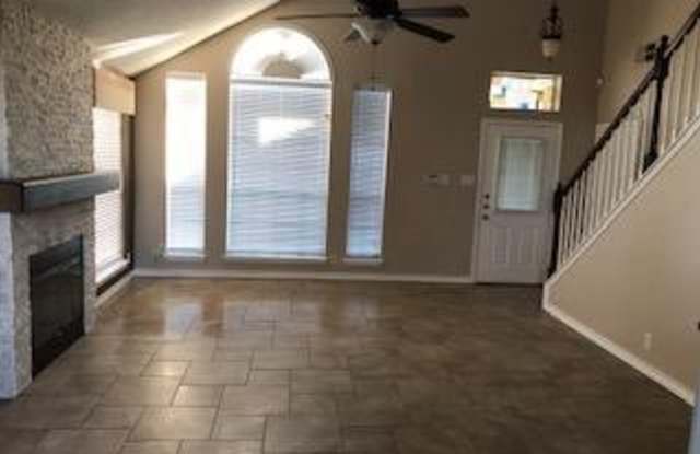 8219 Manderly Plaza Gallery 2