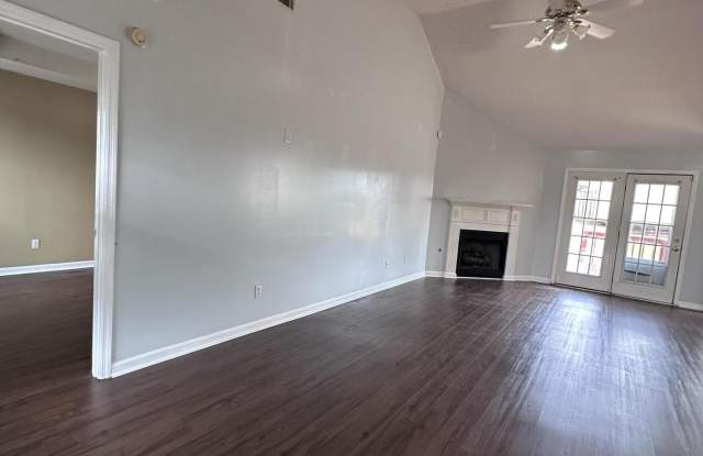 2606 Clarkston Court Gallery 3