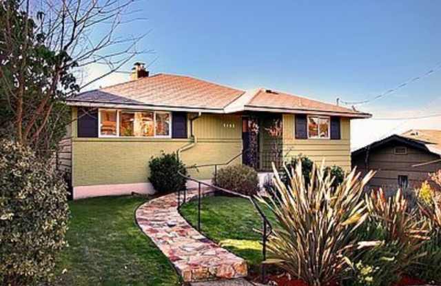 9405 45 Ave. SW - 9405 45th Avenue Southwest, Seattle, WA 98136