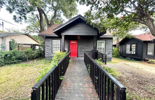 1205 Leona ST photos photos