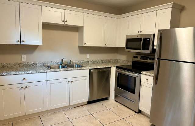 2 Bedroom, 2 Bath home for Rent - 2050 37th Avenue, Vero Beach, FL 32960
