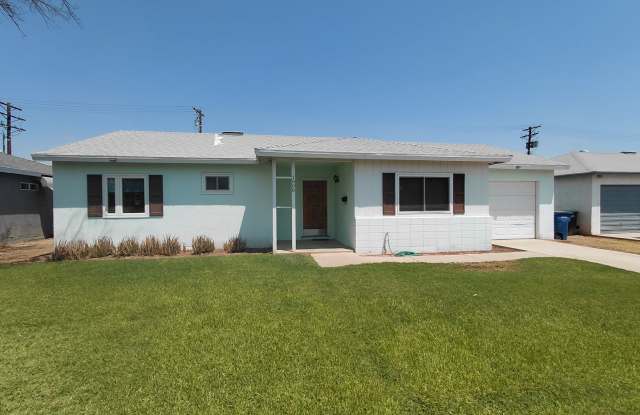 Beautiful 3 Bed, 3 Bath Home in El Centro! photos photos