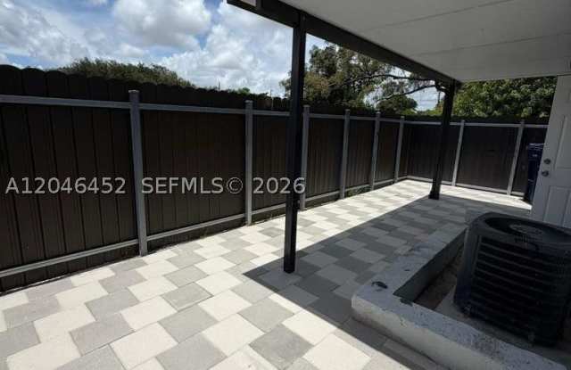 1049 NW 95th St photos photos