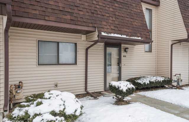 310 E 60th Ct photos photos