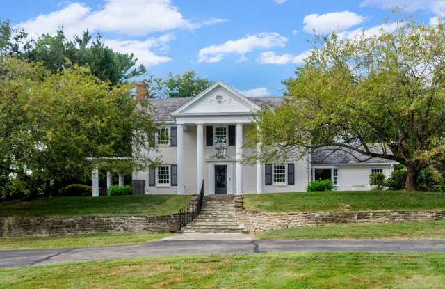 Elegant Fox Chapel 4-Bedroom, 3.5-Bath Home photos photos