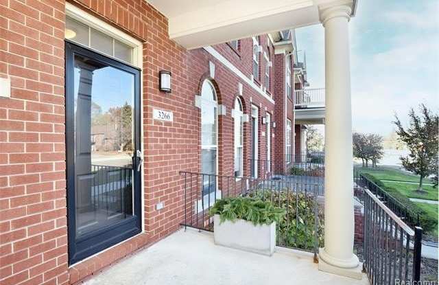 3266 Camden Drive Gallery 2
