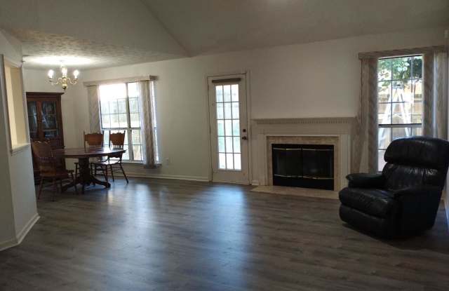 525 Longwood Lane photos photos