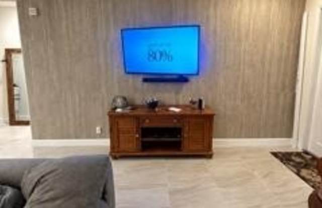 118 EVERGRENE Parkway Gallery 2