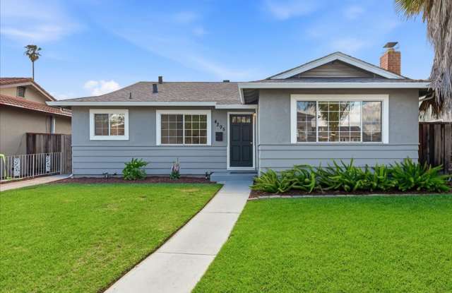 Updated 3BD Cambrian Home | Remodeled Kitchen & Baths | Near Oster Elementary Gallery 1