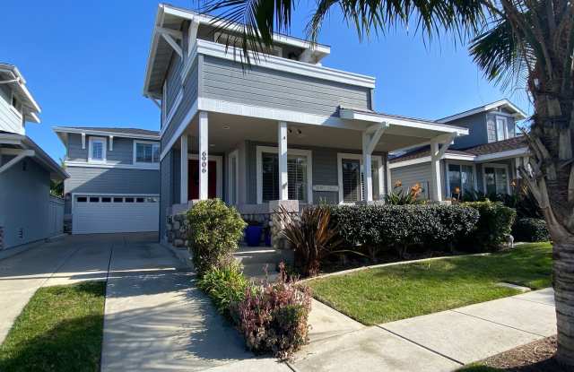 Beautiful 4 Bd/2.5bth within the Poinsettia Cove Community! photos photos