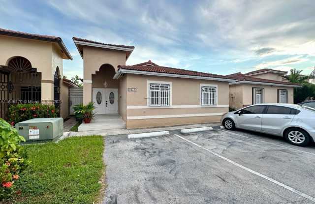 9224 NW 121st St - 9224 Northwest 121st Street, Hialeah Gardens, FL 33018