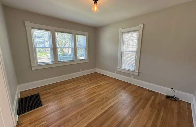 414 Grand NE Gallery 4