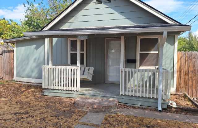 527 North Lahoma Avenue Gallery 1