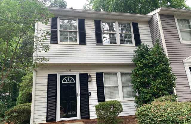 Trendy Renovated Raleigh Townhome In Raleigh, Lawn Care  Crown Oaks Amenities Too! photos photos