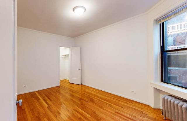 5508 S. Cornell Avenue Gallery 3