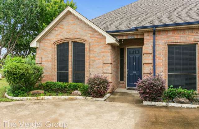 19000 Whitewater Lane Gallery 2