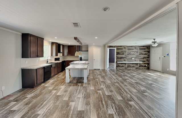 READY NOW!  COUNTRY OASIS IN AZLE! Gallery 3