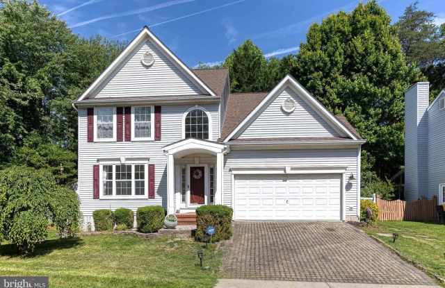 This beautifully maintained, 4bd 2.5bth, detached Colonial offers timeless curb appeal photos photos
