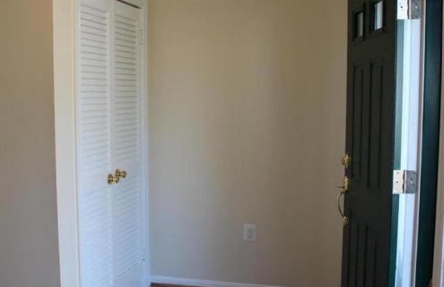 7833 HEATHERTON LN Gallery 2