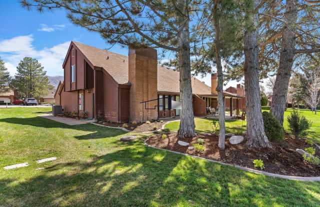 Beautiful Pleasant View 2 Bedroom Condo on the Golf Course! photos photos