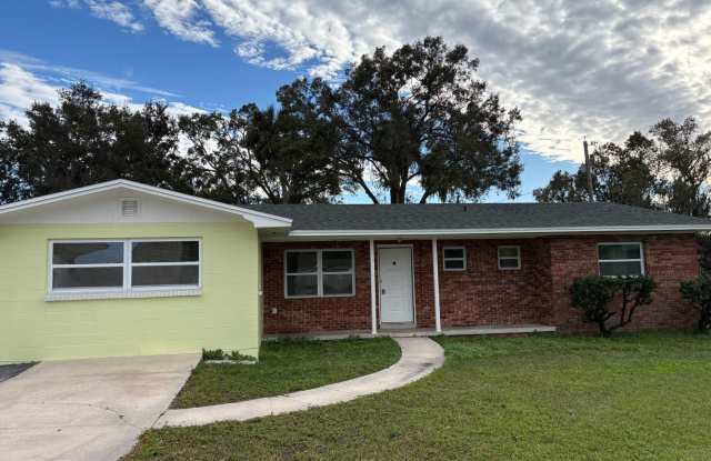 For Rent: 4-Bedroom Home in Lakeland photos photos
