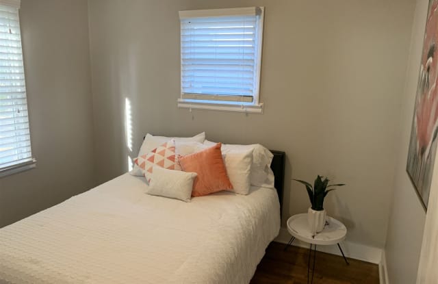 1015 Woodland Avenue Southeast - 1015 Woodland Avenue Southeast, Atlanta, GA 30316