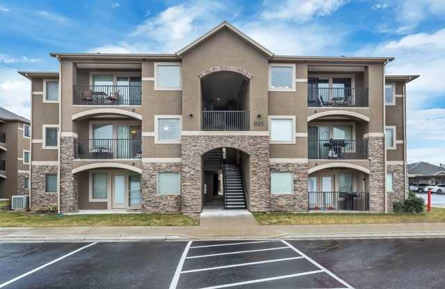 $750 Off Upon Move In! 2 Bed 2 Bath Home for Rent in Layton - 895 South Main Street, Layton, UT 84041