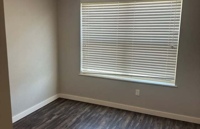 3 bedroom, 2.5 bathroom, 1 car garage photos photos